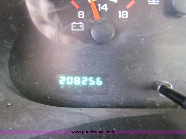 image for item E8209 2000 Dodge Ram 2500 LWB van