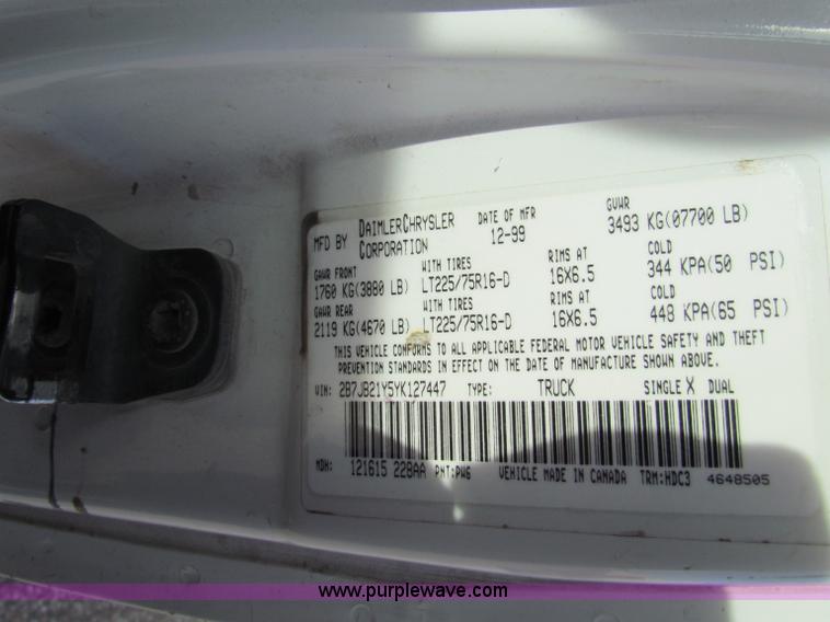 image for item E8209 2000 Dodge Ram 2500 LWB van