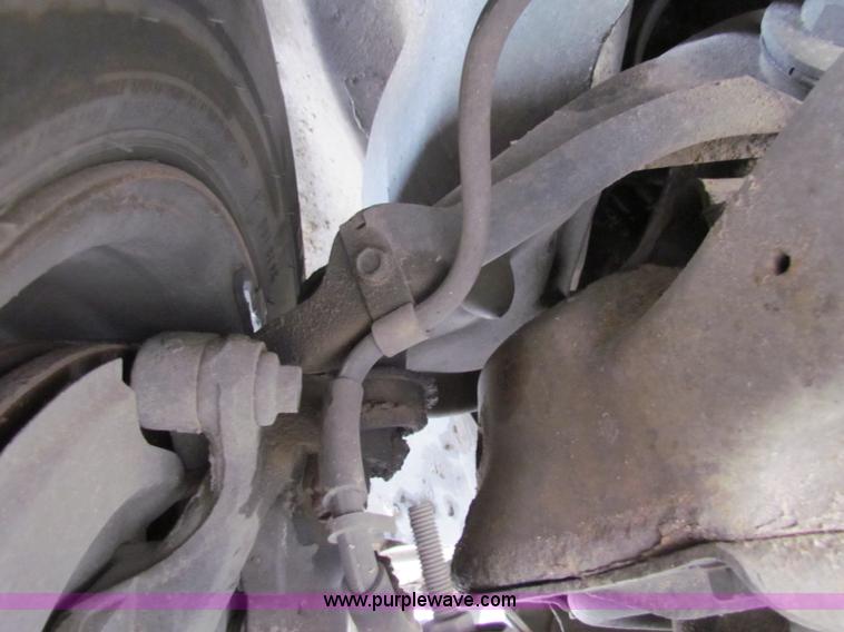 image for item E8209 2000 Dodge Ram 2500 LWB van