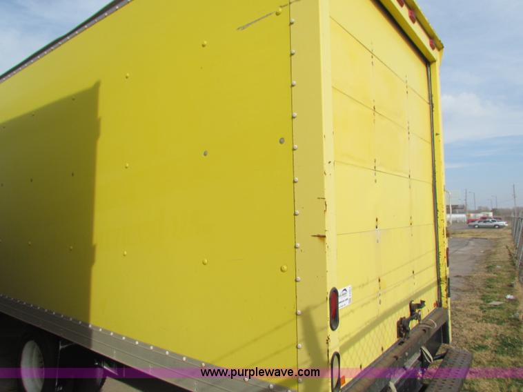 image for item E8213 1995 Chevrolet TopKick box truck