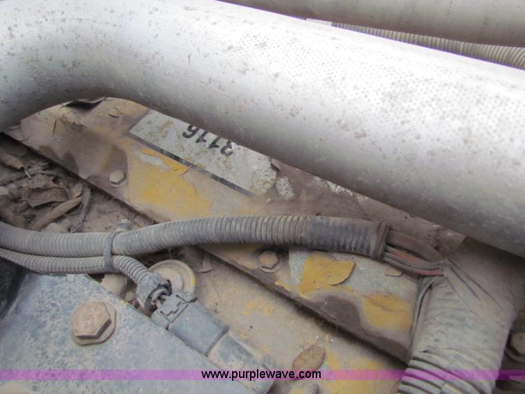 image for item E8213 1995 Chevrolet TopKick box truck