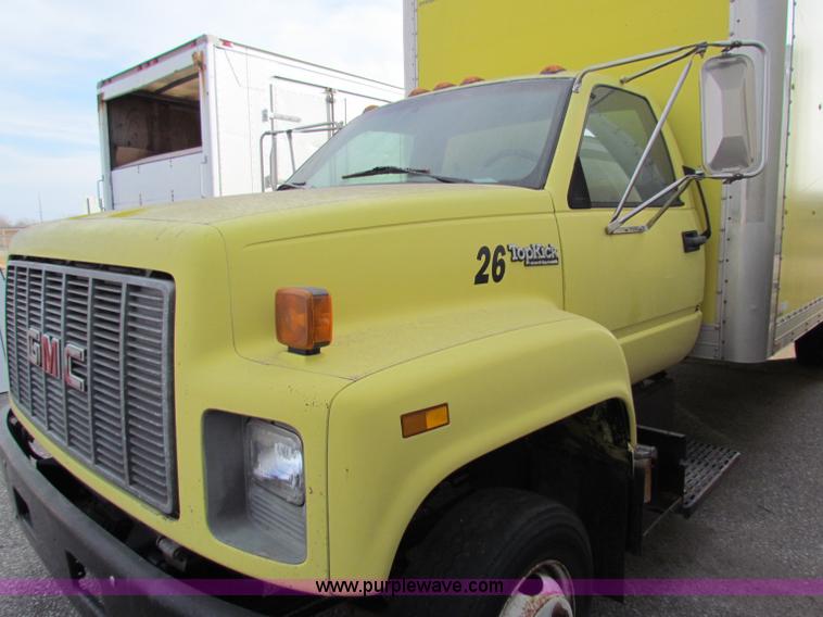 image for item E8213 1995 Chevrolet TopKick box truck
