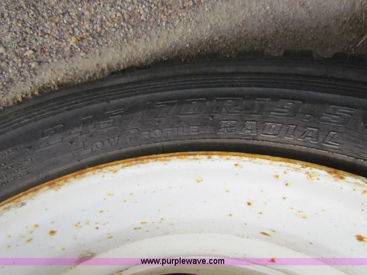 image for item E8213 1995 Chevrolet TopKick box truck