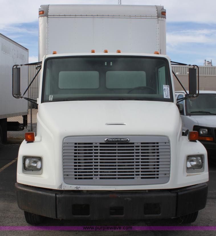image for item E8224 2002 Freightliner FL50 box truck