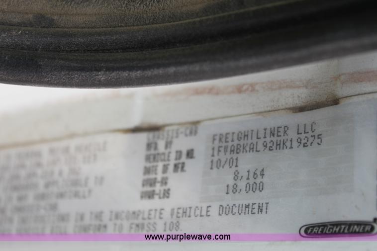 image for item E8224 2002 Freightliner FL50 box truck