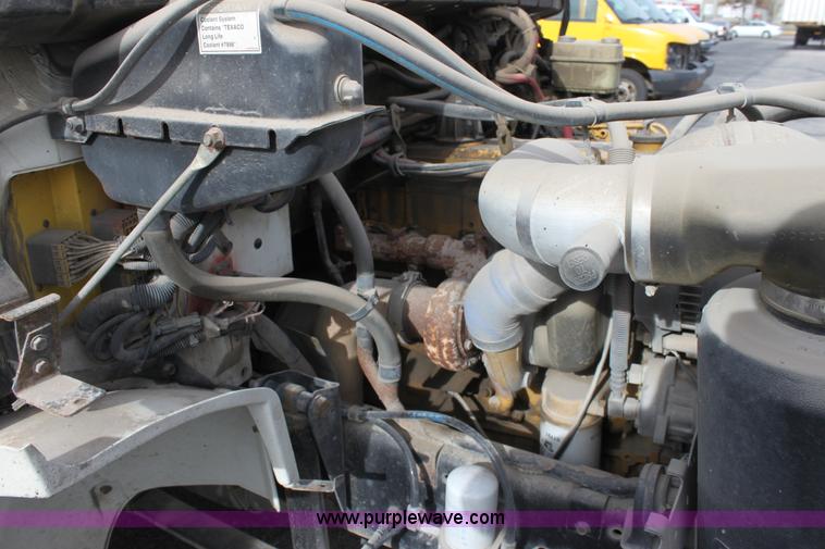 image for item E8224 2002 Freightliner FL50 box truck