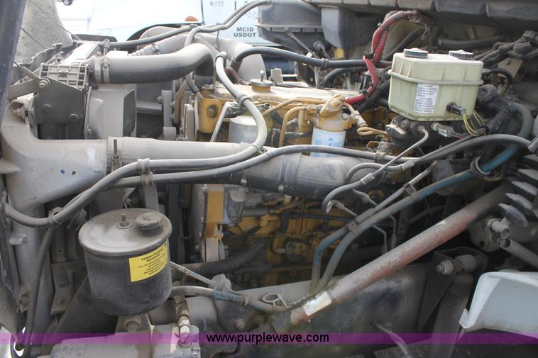 image for item E8224 2002 Freightliner FL50 box truck