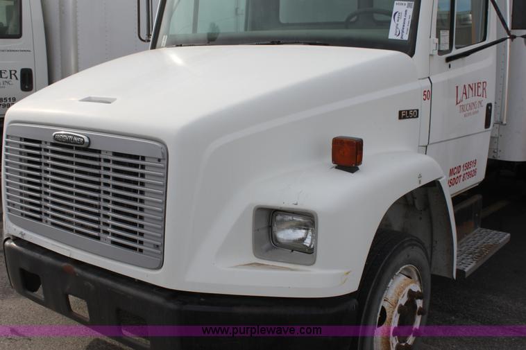 image for item E8224 2002 Freightliner FL50 box truck