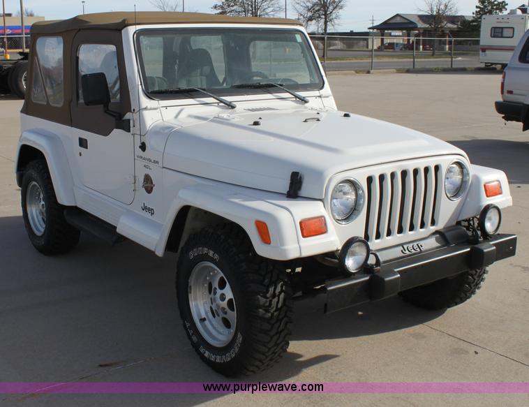 image for item E8232 1998 Jeep Wrangler Sahara SUV