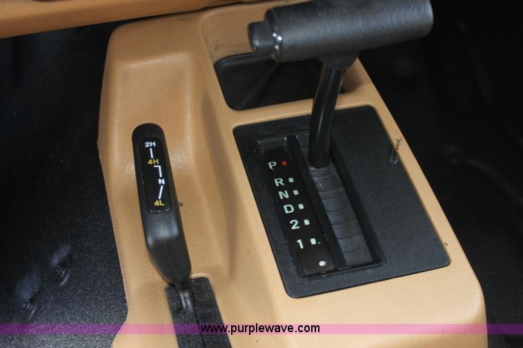 image for item E8232 1998 Jeep Wrangler Sahara SUV