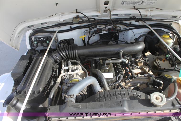 image for item E8232 1998 Jeep Wrangler Sahara SUV