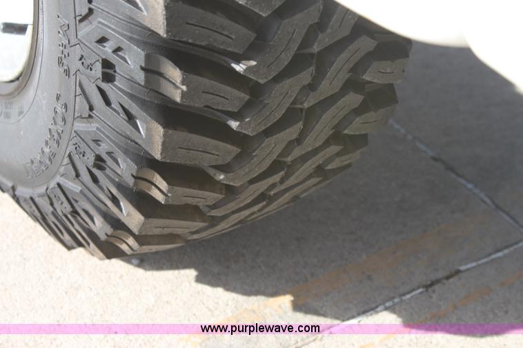 image for item E8232 1998 Jeep Wrangler Sahara SUV