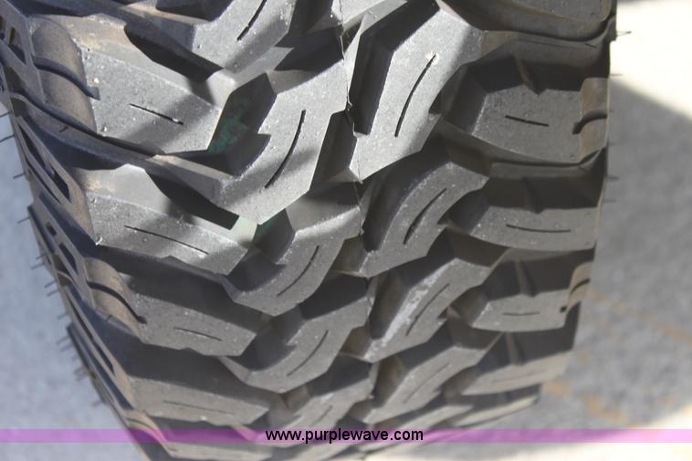 image for item E8232 1998 Jeep Wrangler Sahara SUV