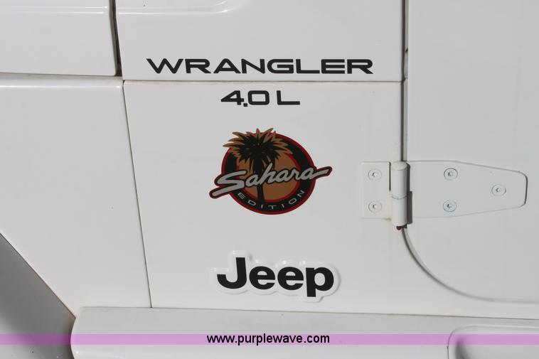image for item E8232 1998 Jeep Wrangler Sahara SUV