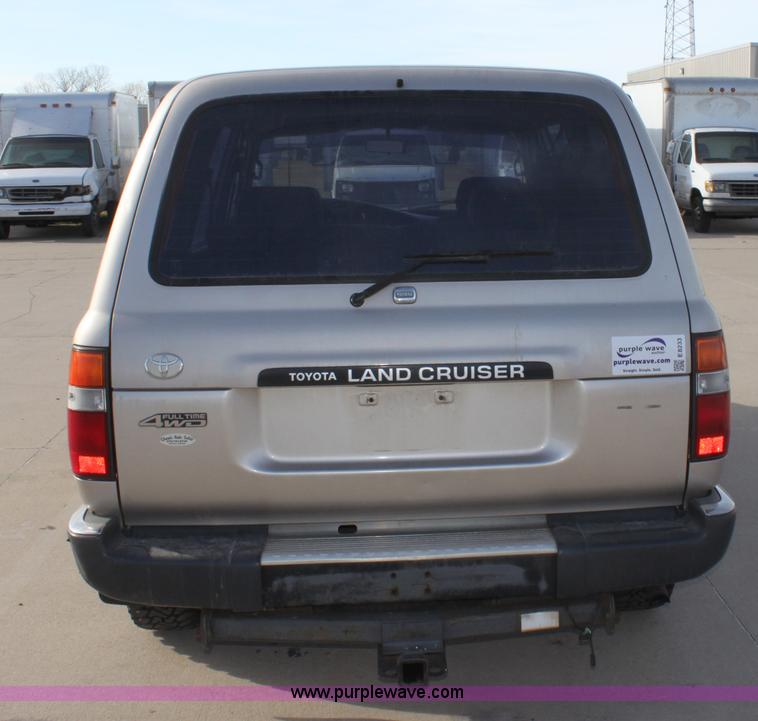 image for item E8233 1991 Toyota Land Cruiser SUV