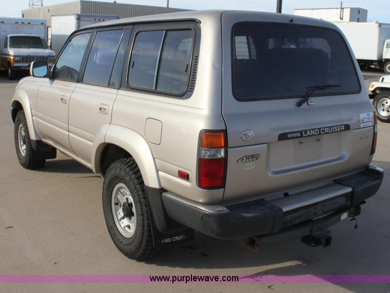 image for item E8233 1991 Toyota Land Cruiser SUV