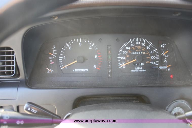 image for item E8233 1991 Toyota Land Cruiser SUV