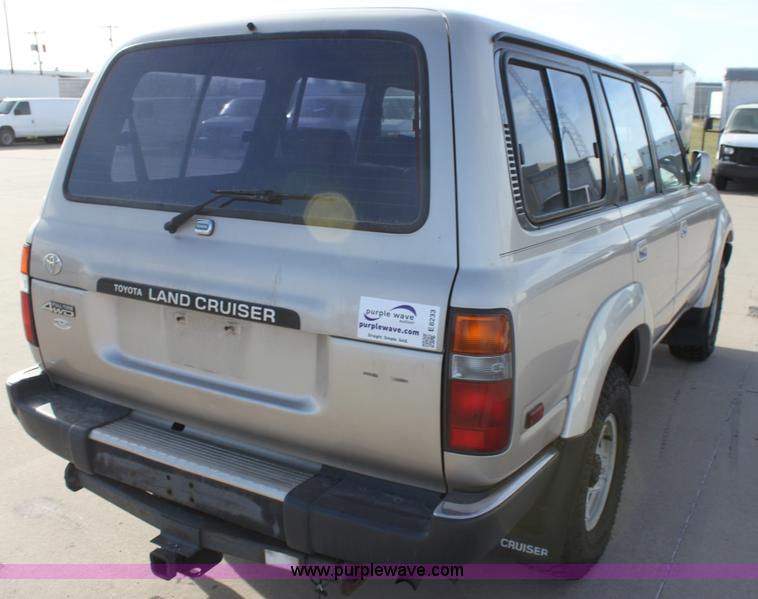 image for item E8233 1991 Toyota Land Cruiser SUV