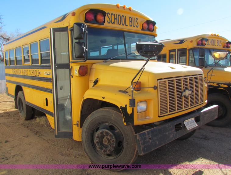 image for item E8302 2000 Blue Bird CV20 school bus