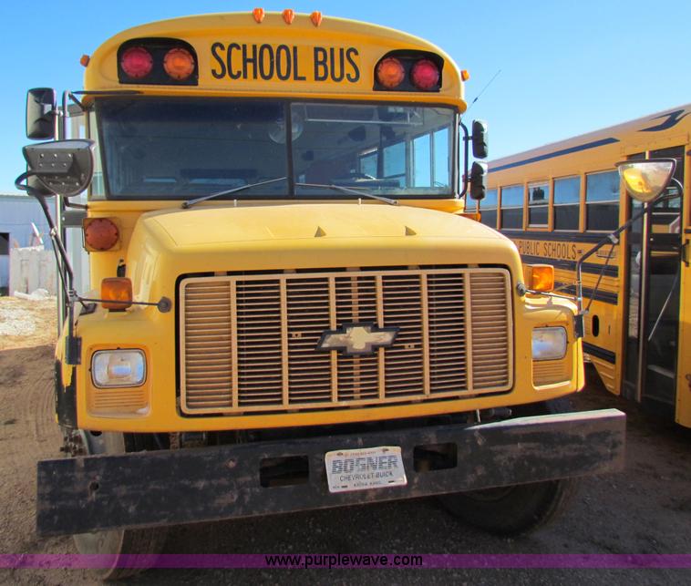 image for item E8302 2000 Blue Bird CV20 school bus