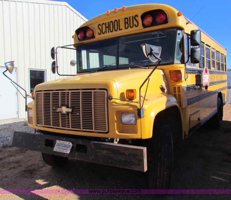 image for item E8302 2000 Blue Bird CV20 school bus