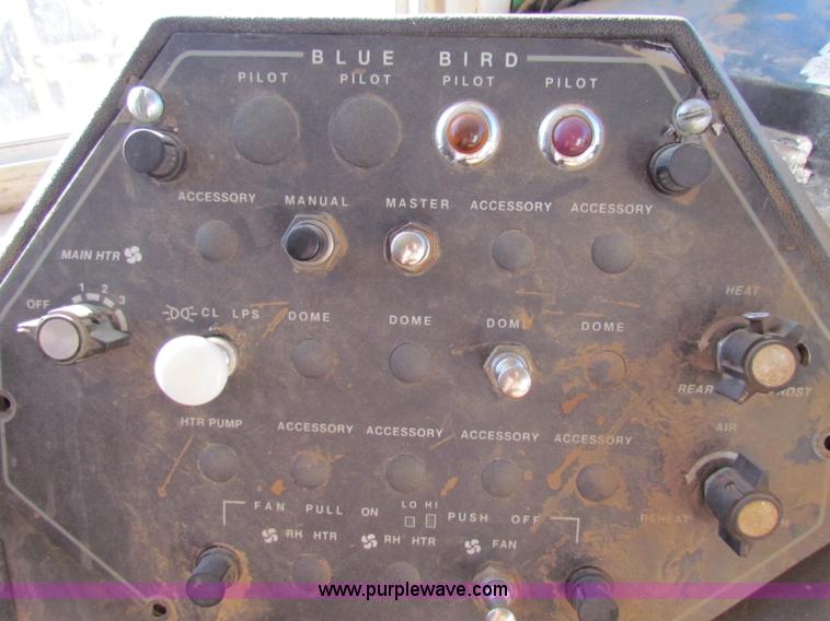 image for item E8302 2000 Blue Bird CV20 school bus