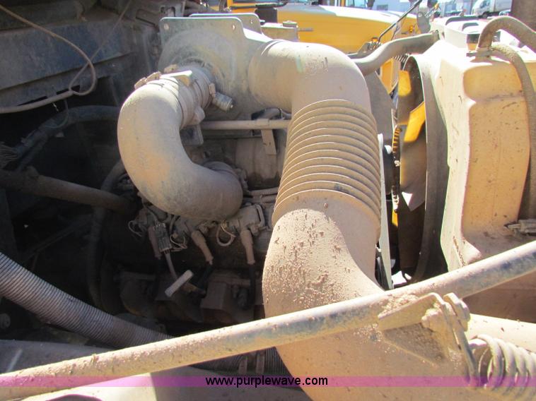 image for item E8302 2000 Blue Bird CV20 school bus