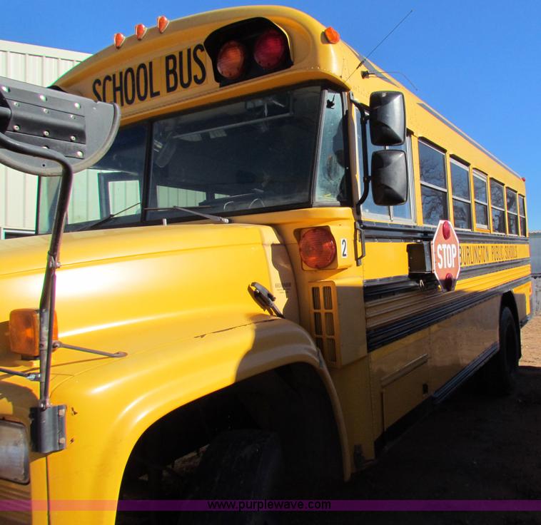 image for item E8302 2000 Blue Bird CV20 school bus