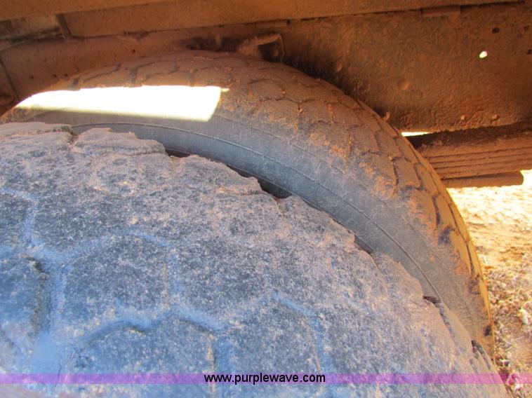 image for item E8302 2000 Blue Bird CV20 school bus