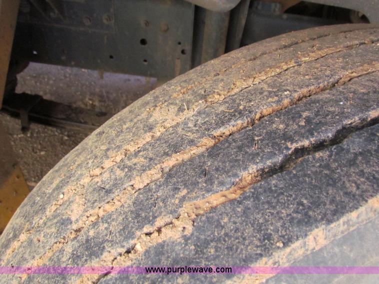 image for item E8302 2000 Blue Bird CV20 school bus