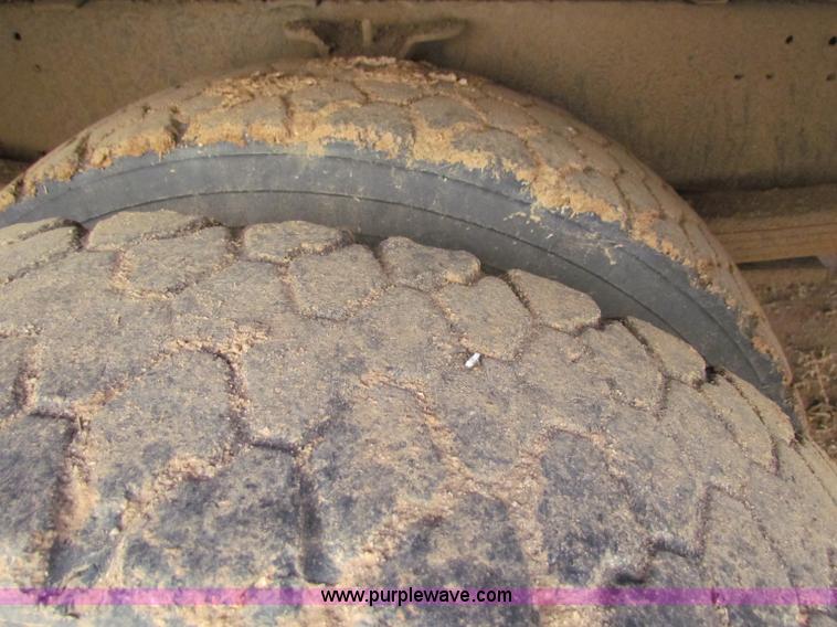 image for item E8302 2000 Blue Bird CV20 school bus