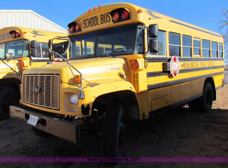 image for item E8303 2000 Blue Bird CV20 school bus