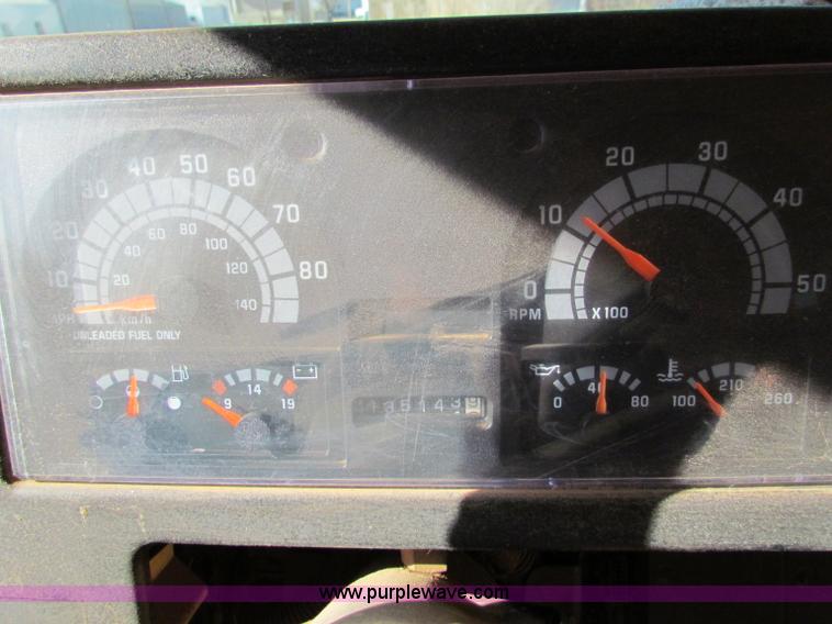 image for item E8303 2000 Blue Bird CV20 school bus