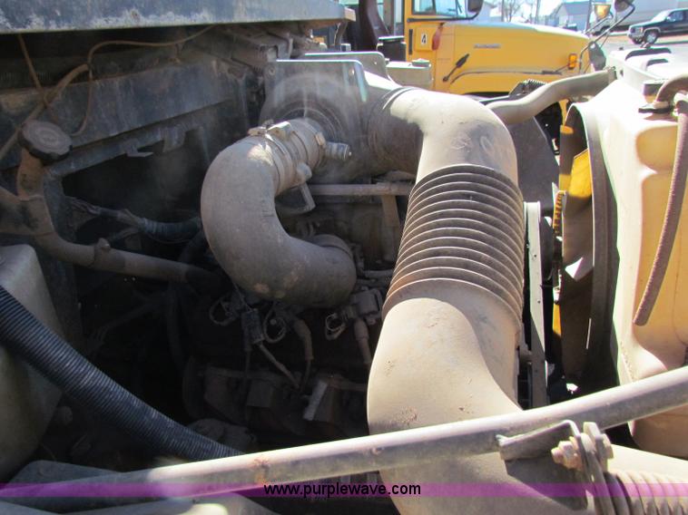 image for item E8303 2000 Blue Bird CV20 school bus