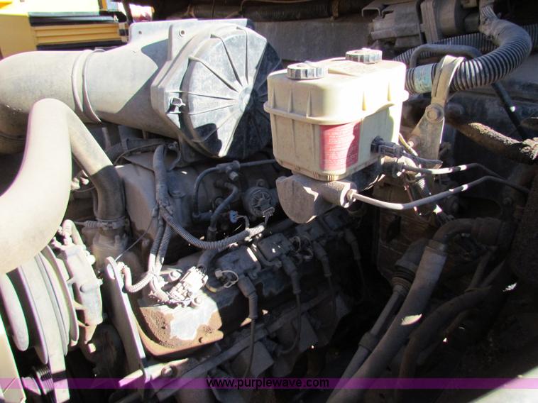 image for item E8303 2000 Blue Bird CV20 school bus