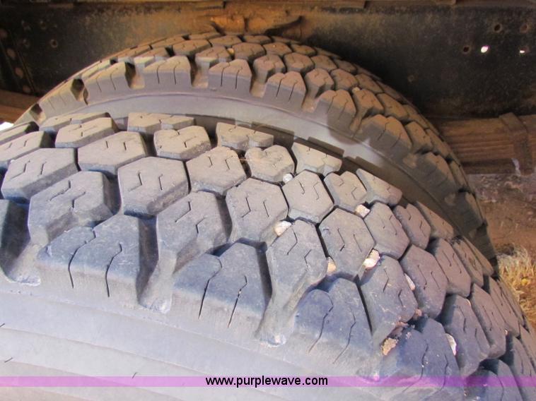 image for item E8303 2000 Blue Bird CV20 school bus