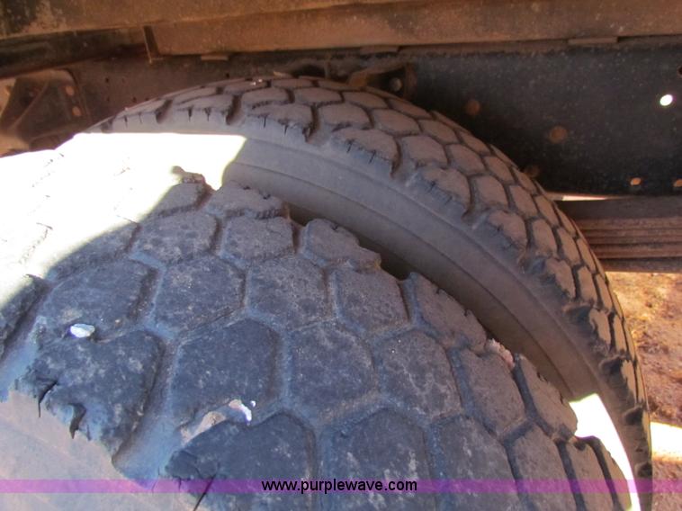 image for item E8304 2000 Blue Bird CV20 school bus