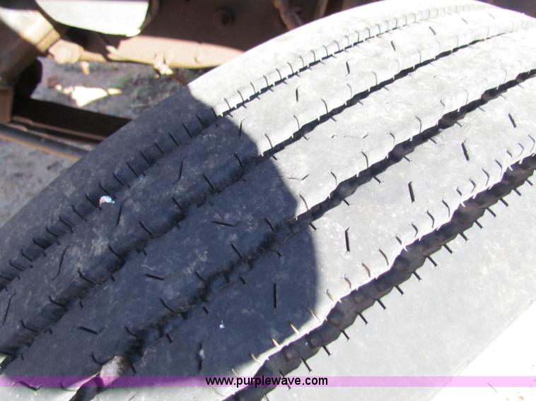 image for item E8304 2000 Blue Bird CV20 school bus