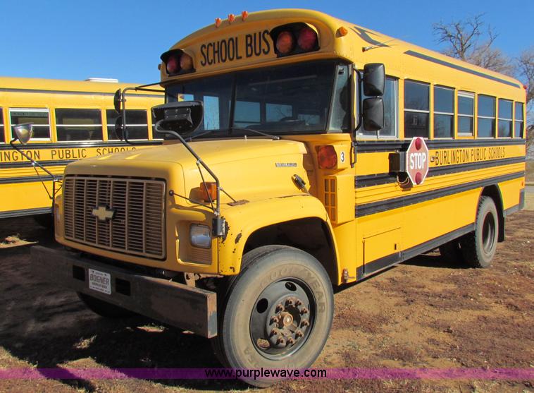 image for item E8305 2000 Blue Bird CV20 school bus