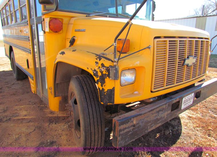 image for item E8305 2000 Blue Bird CV20 school bus