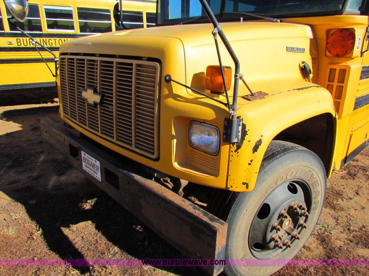 image for item E8305 2000 Blue Bird CV20 school bus