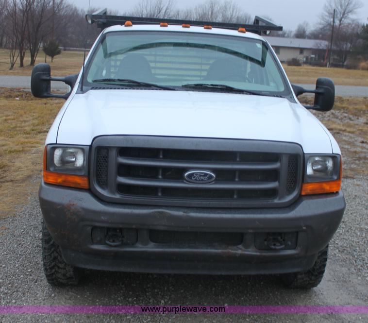 image for item E8348 2001 Ford F350 XL Super Duty flatbed pickup truck