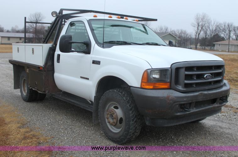 image for item E8348 2001 Ford F350 XL Super Duty flatbed pickup truck