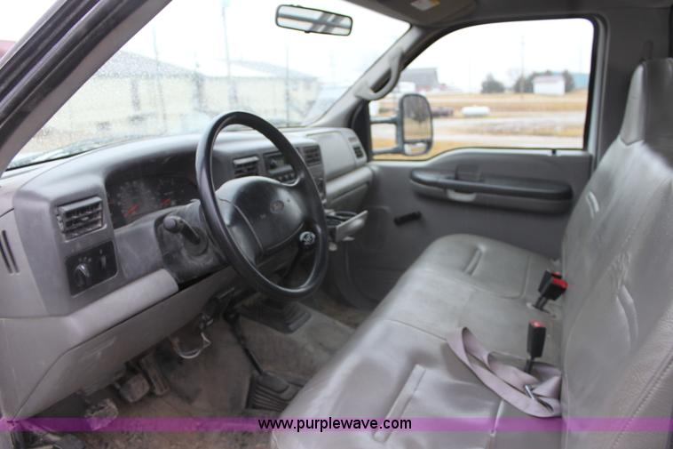 image for item E8348 2001 Ford F350 XL Super Duty flatbed pickup truck