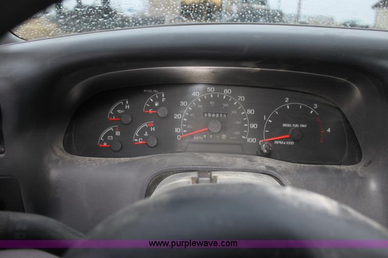 image for item E8348 2001 Ford F350 XL Super Duty flatbed pickup truck