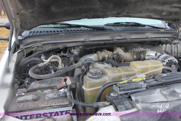 image for item E8348 2001 Ford F350 XL Super Duty flatbed pickup truck