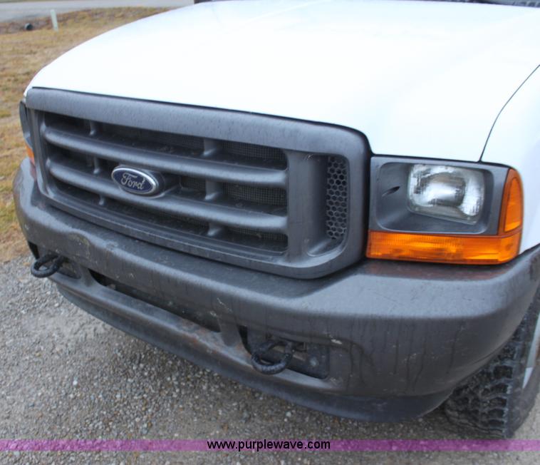 image for item E8348 2001 Ford F350 XL Super Duty flatbed pickup truck