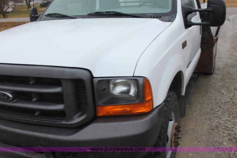 image for item E8348 2001 Ford F350 XL Super Duty flatbed pickup truck