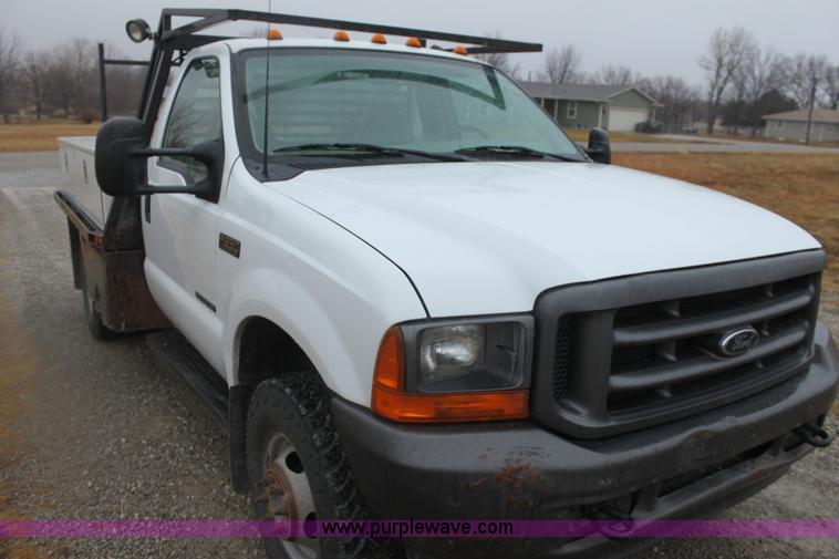 image for item E8348 2001 Ford F350 XL Super Duty flatbed pickup truck