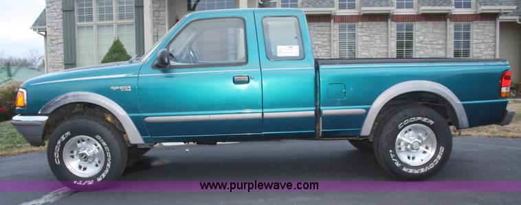 image for item F2703 1996 Ford Ranger XLT SuperCab pickup truck